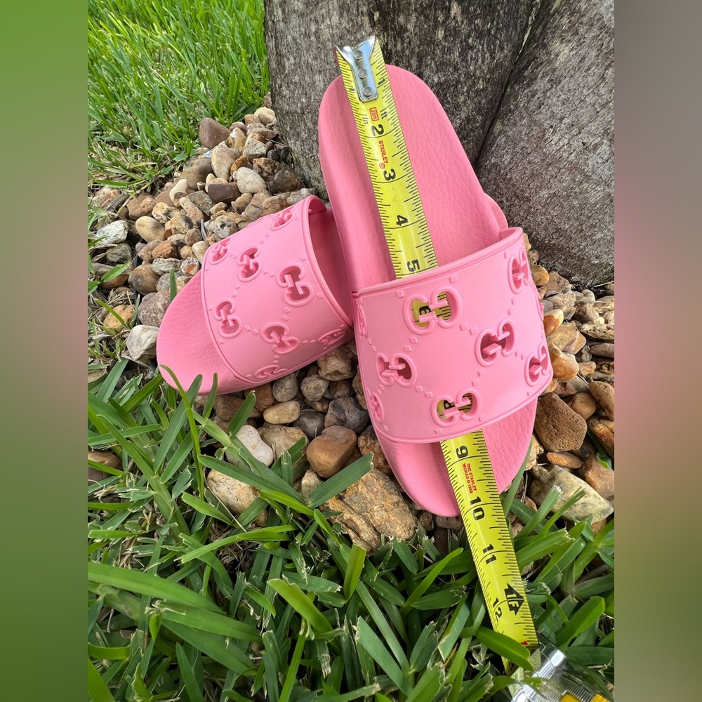 Authentic Gucci GG Slide - Picture 7 of 8